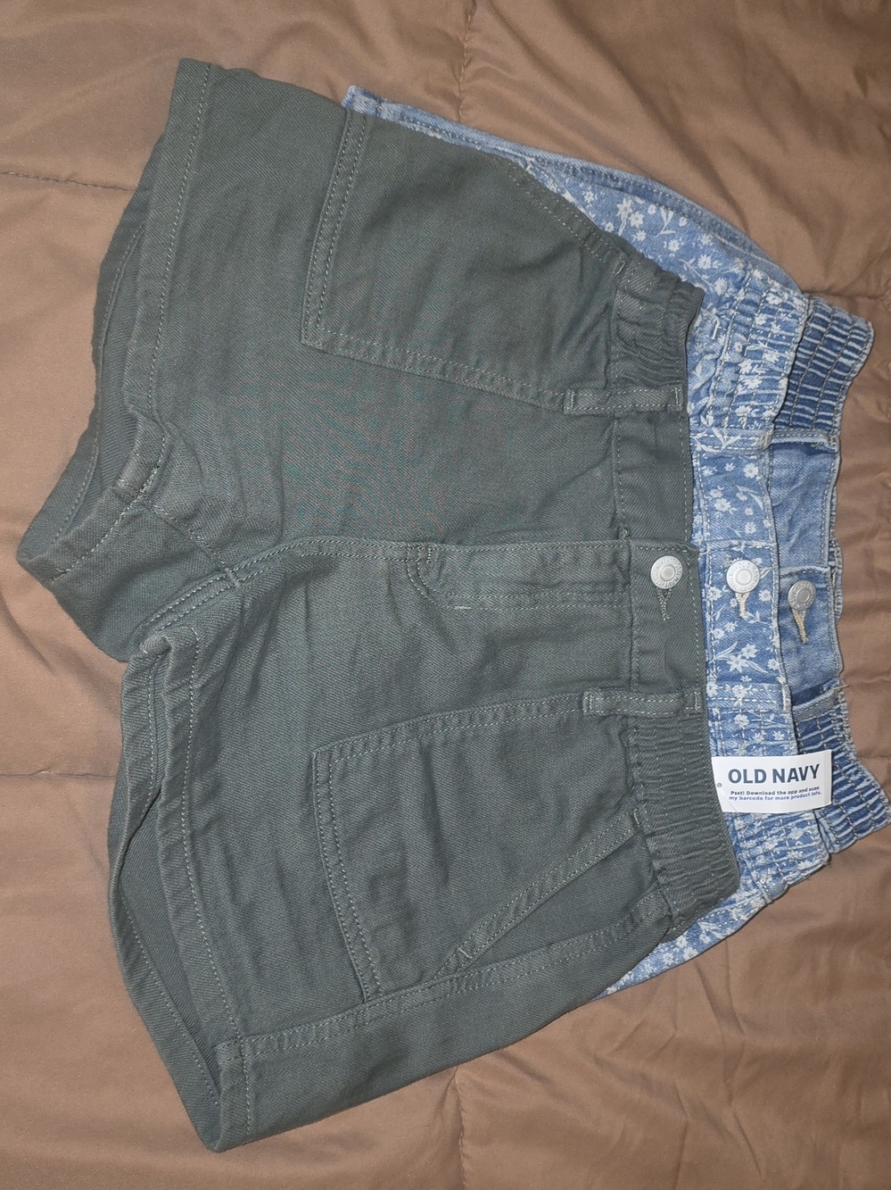 Old Navy Blue Denim, Floral & Green Shorts for Girls 3 Pack Bundle Size L(10-12) - Picture 3 of 4